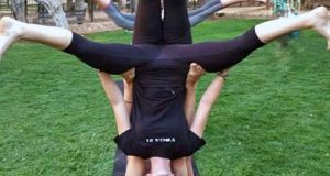 04 - Clase Acroyoga en el parque 28-06-2019 - Yoga 21