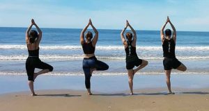 04 - Clase Yoga en la playa 28-04-2019 - Yoga 21